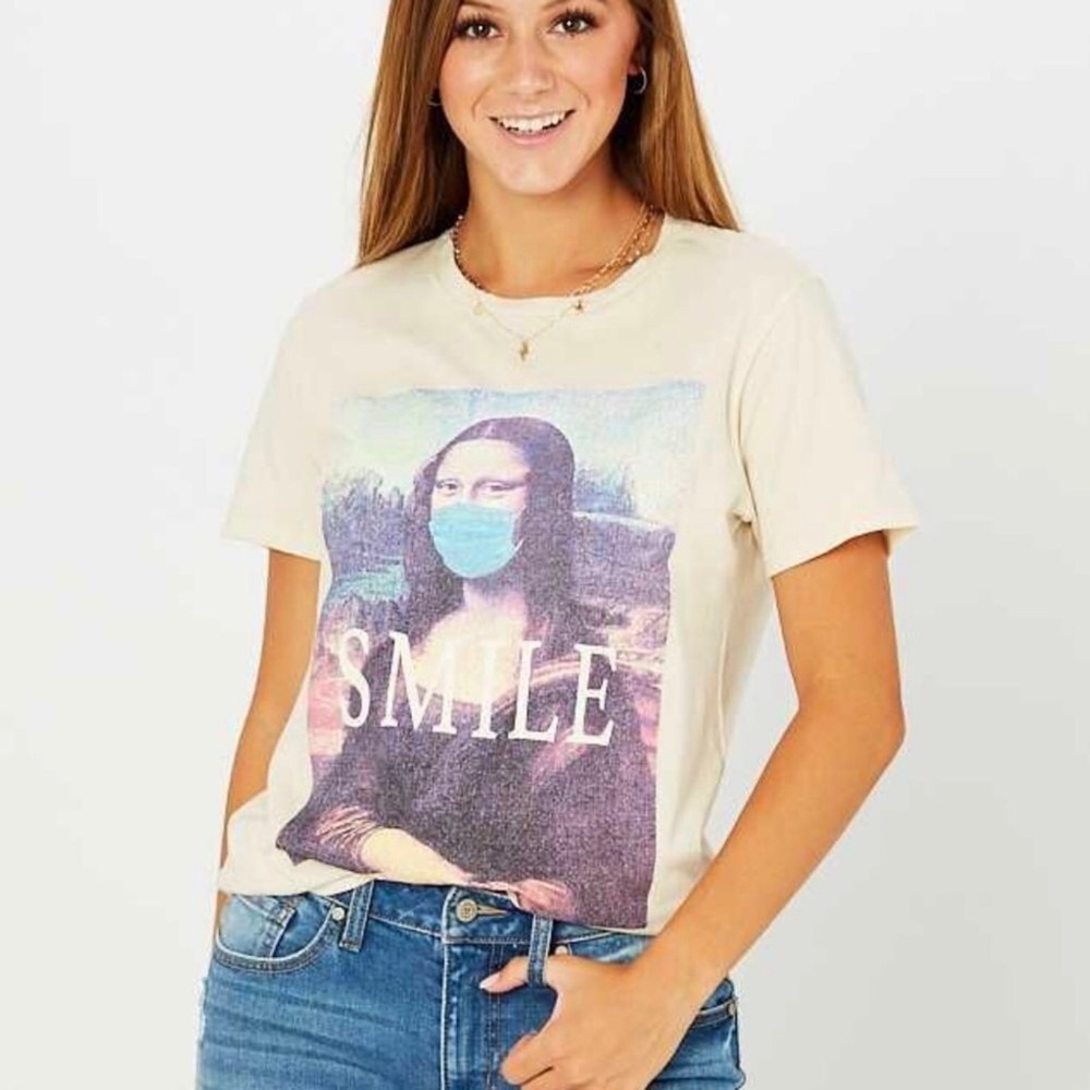NWT $40 ALTAR'D STATE Mona Lisa Smile mask comfort tee L